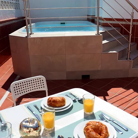 Casa Zuloaga Holidays Piscina Y Playa Nerja