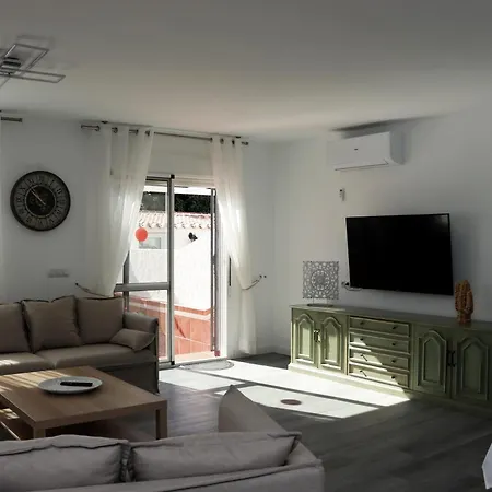 Casa Zuloaga Holidays Piscina Y Playa Holiday home